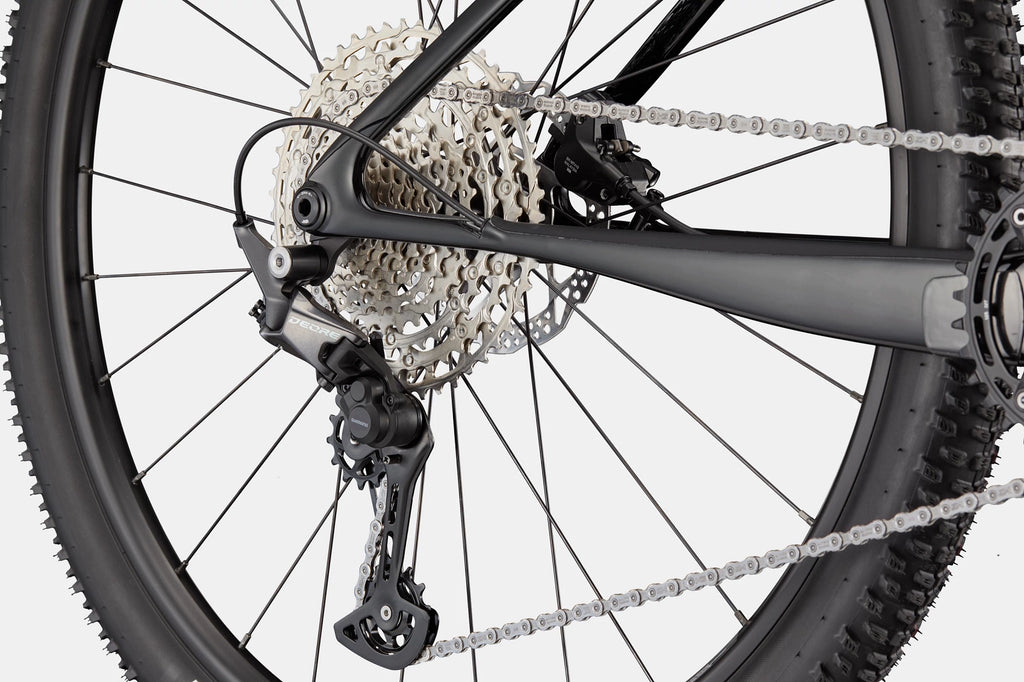 Red Cannondale Scalpel HT Carbon 3 MTB with Shimano disc brakes