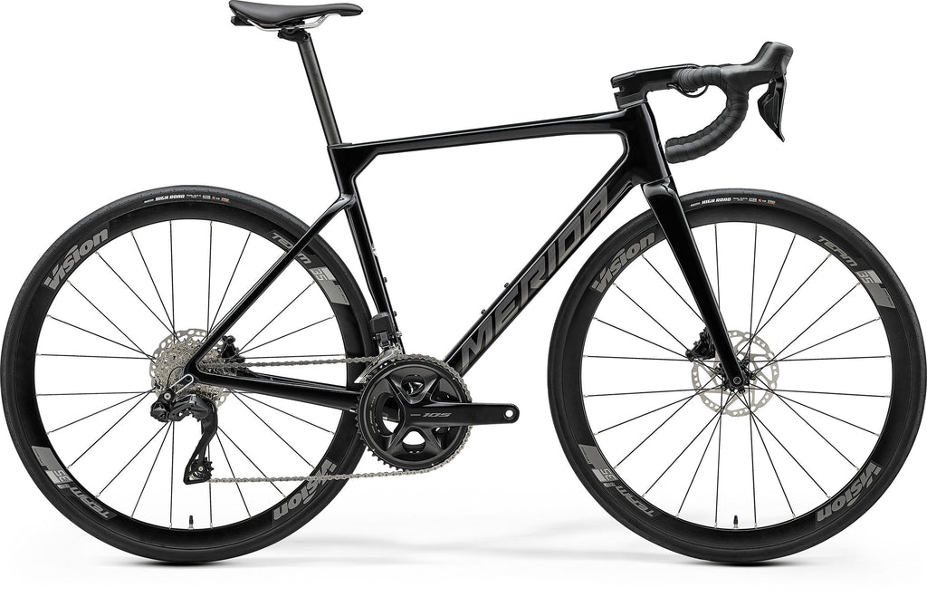 Side profile of the Merida Scultura 5000 V1, a lightweight CF3 full carbon frame road bike.