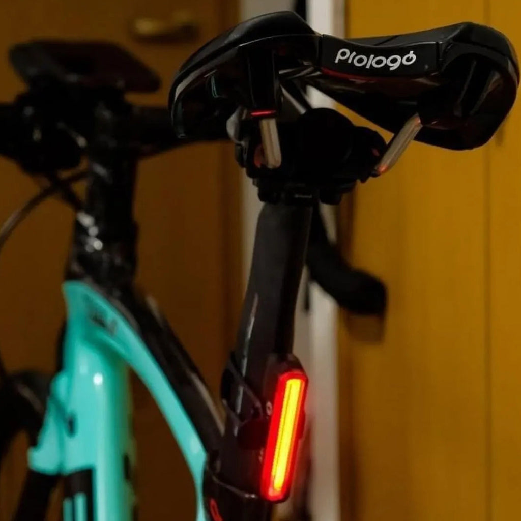 Close-up of a Magicshine SEEMEE 30TL V2.