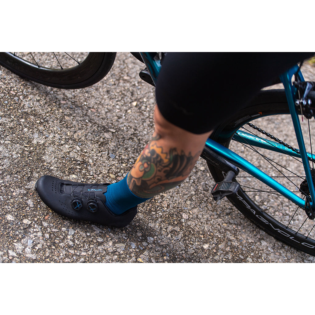 Shop Northwave Revolution 3 Shoes-Black/Iridescent  Online in India | United By Cycling