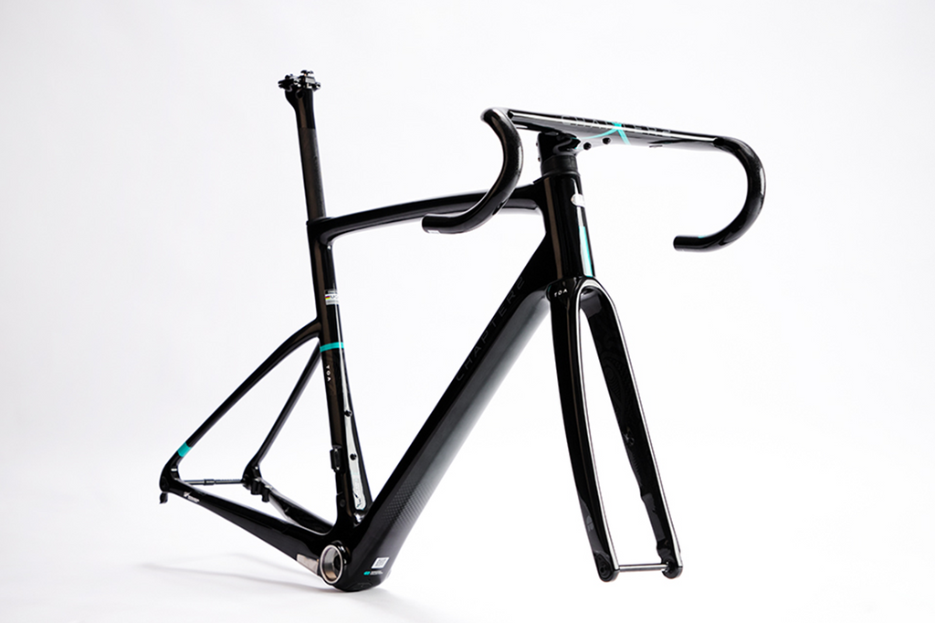 Shop Chapter2 TOA Race Disc Brake Frameset (Glossy Black - TUHUA) Online in India | United By Cycling
