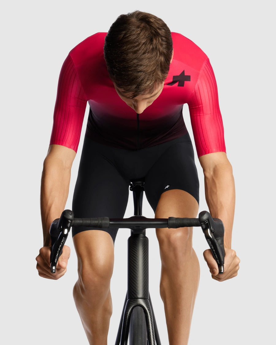 ASSOS EQUIPE RS Jersey S11 rear view with triple ramp pockets