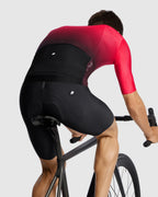 ASSOS EQUIPE RS Jersey S11 close-up of raw cut hem and cuffs