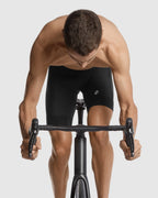 ASSOS C2 men’s half shorts for endurance cycling