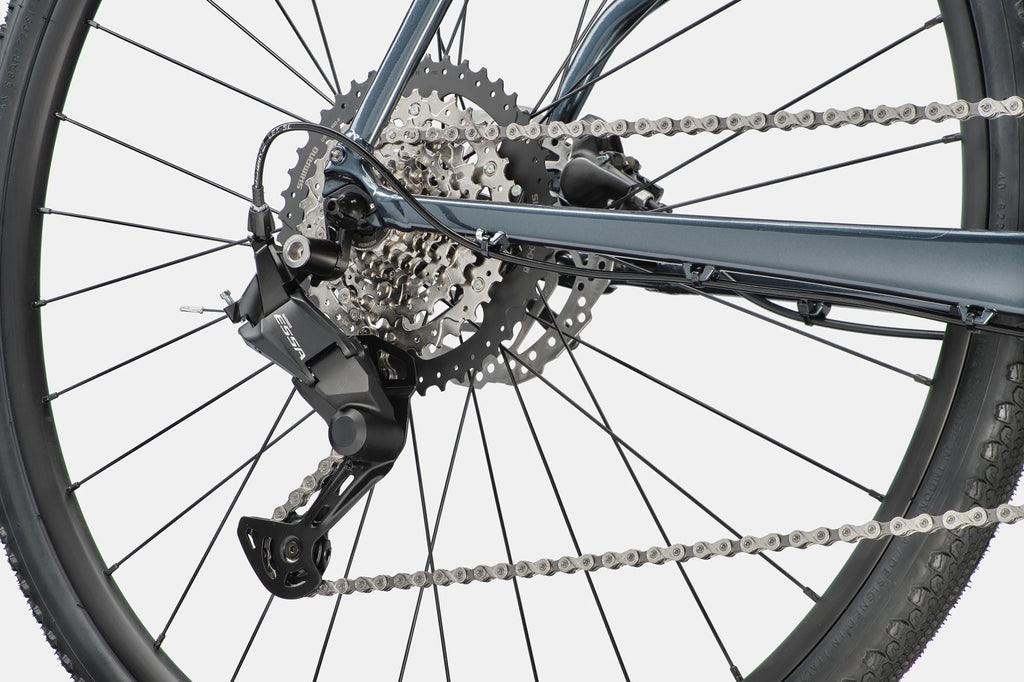 Shimano MT200 hydraulic disc brakes on Cannondale Quick CX 3 Tungsten Blue