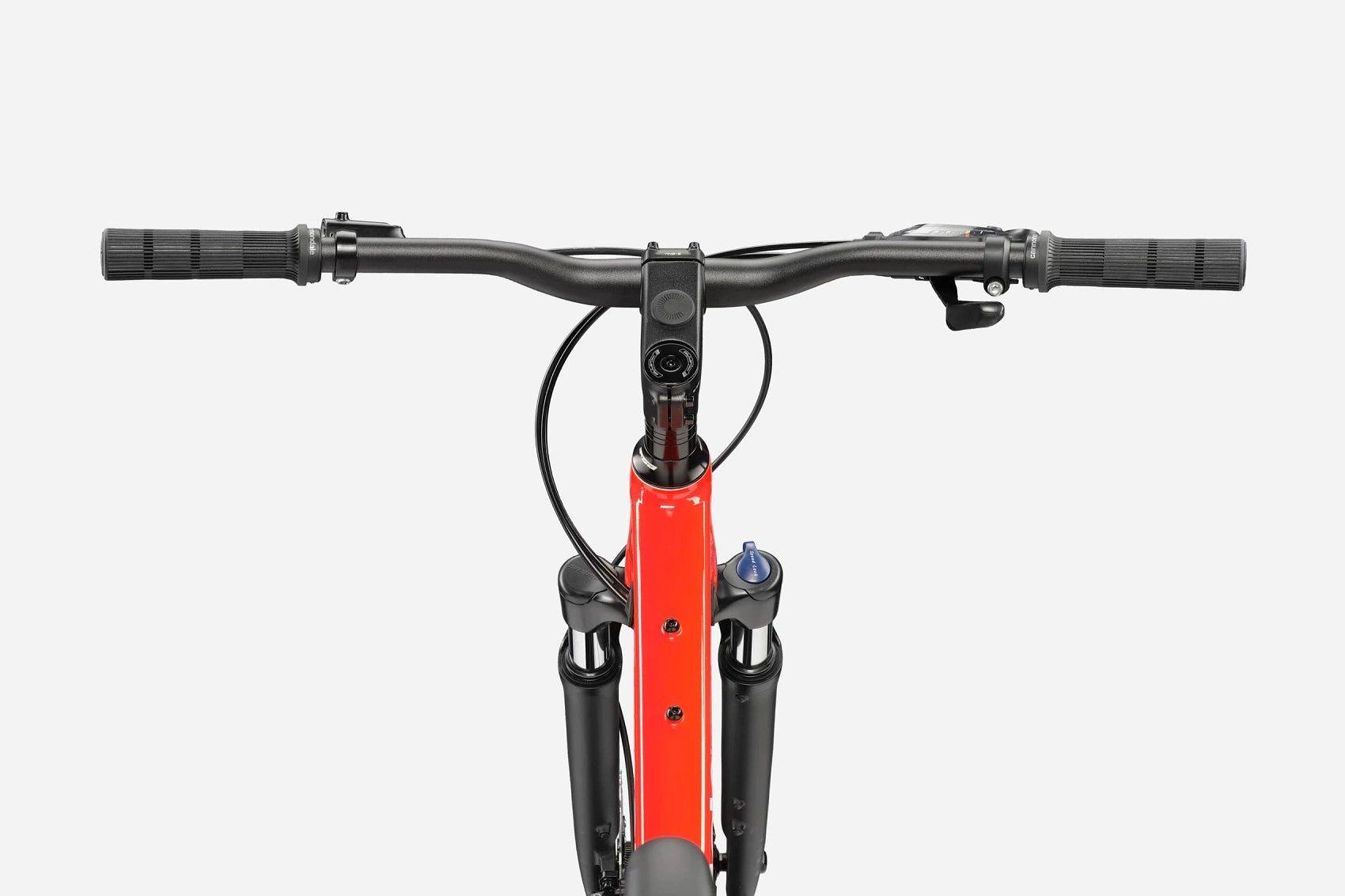 Shimano 8-speed drivetrain on Cannondale Quick CX 3 Rally Red