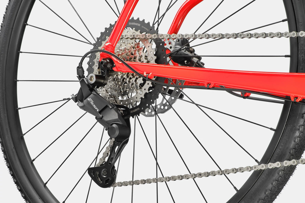 Cannondale Quick CX 3 hybrid bike with Vittoria tires