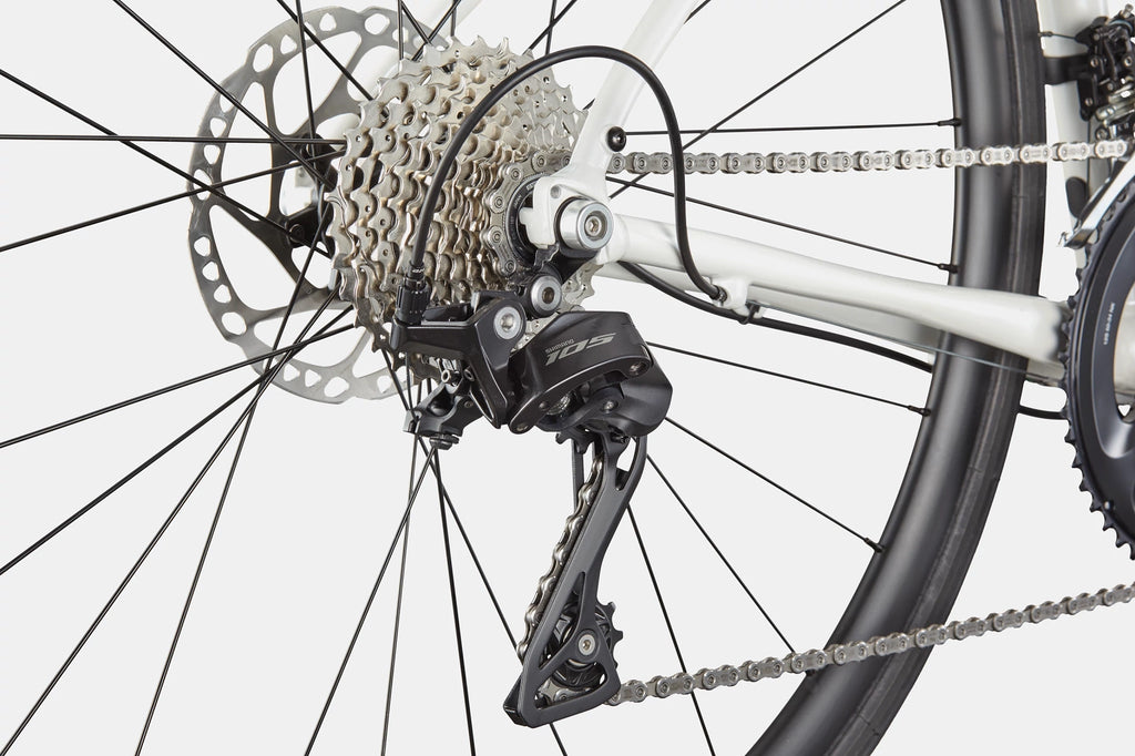 Cannondale Synapse 1 Cashmere alloy road bike with Shimano 105 groupset