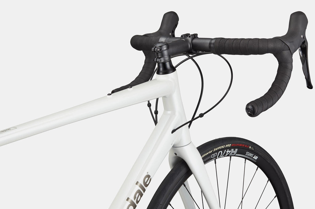 Cannondale Synapse 1 Cashmere smooth alloy road bike for long-distance riding