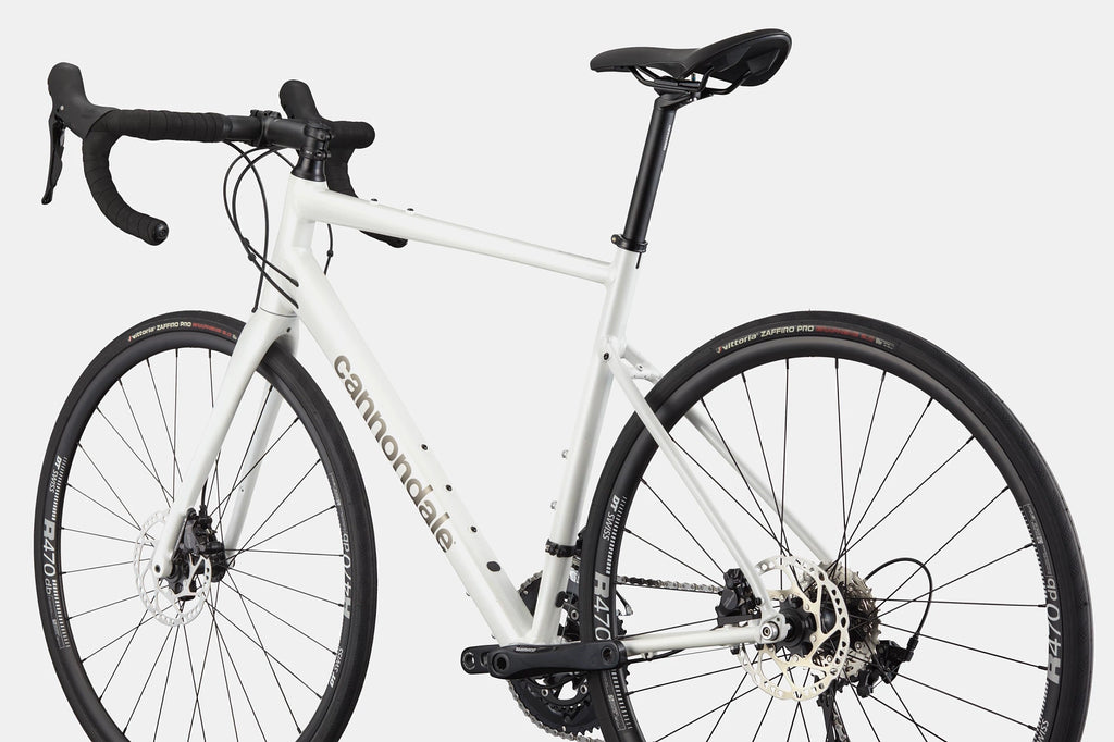 Cannondale Synapse 1 Cashmere road bike with SmartForm C2 Alloy frame