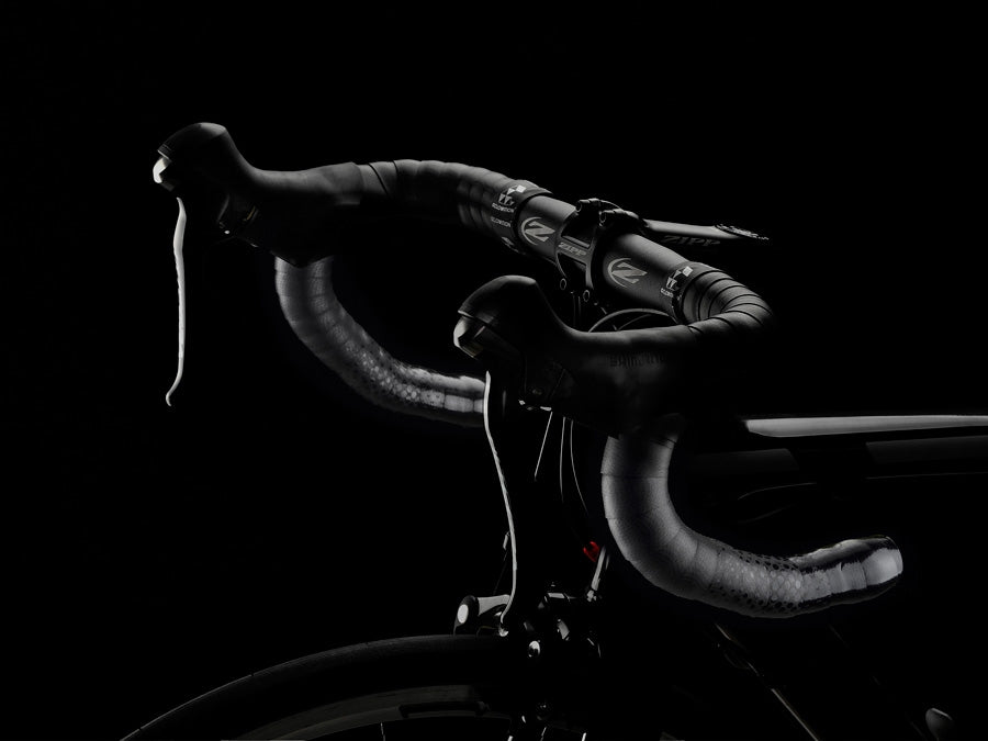 Close-up of Leather Touch Fusion Black bar tape texture