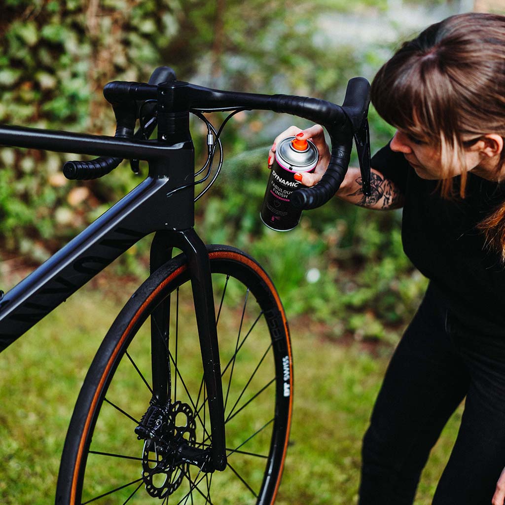 Dynamic bike polish spray for carbon, alloy, and titanium frames