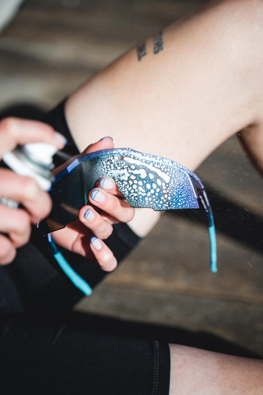 Anti-fog and streak-free spray for bike goggles – Dynamic

