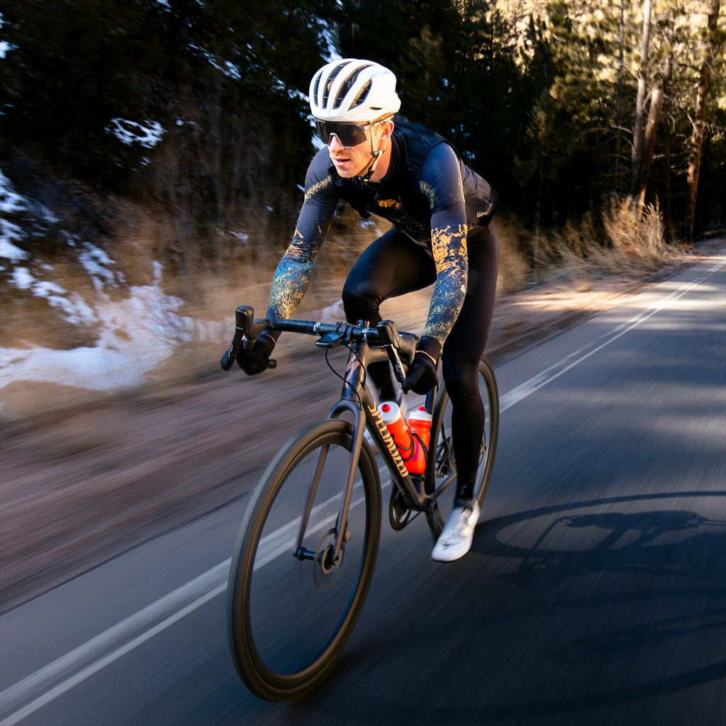 Hydrapak 740ml ergonomic squeeze cycling bottle charcoal