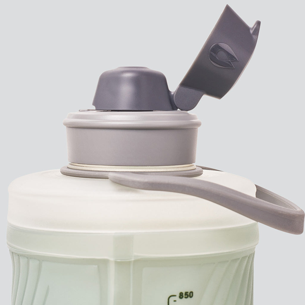 Close-up of the drinking mechanism on the Sutro Green Hydrapak Flux
