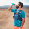 The foldable design and vibrant Malibu Blue looks of this 250ml Hydrapak Softflask make it a stylish adventure companion.