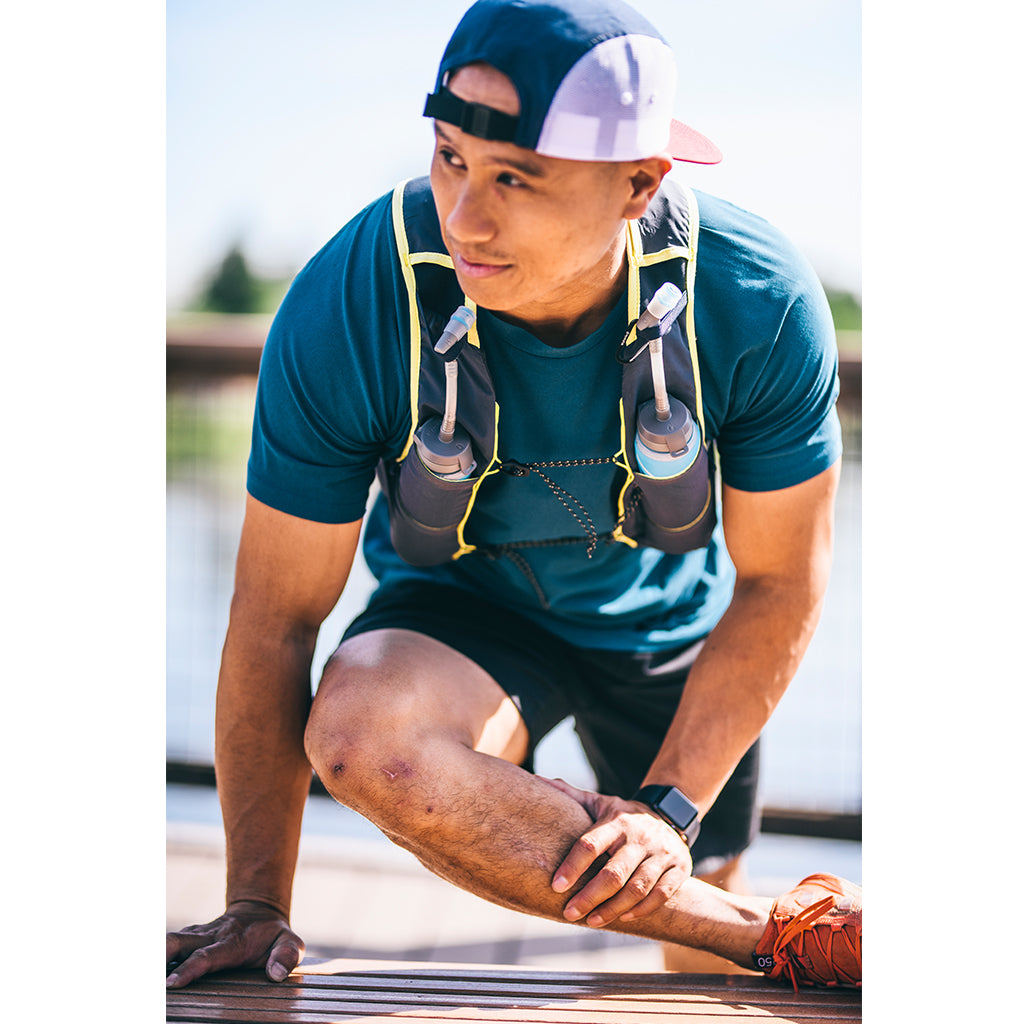 The Hydrapak Ultraflask Speed 500ml in Malibu Blue: a packable hydration solution for athletes.