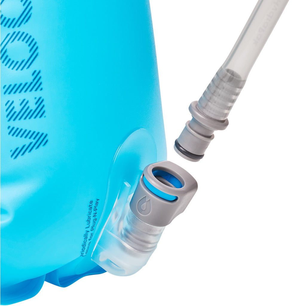 Malibu Blue Hydrapak Velocity 1.5L: close-up of the insulated drink tube, designed to help keep your water cooler for longer during your activities.
