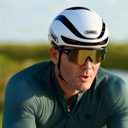 Kapvoe DreamChaser Wings Sunglasses deliver a bold, stylish look with HD clarity and UV400 protection for every sport.