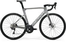 Side view of the Merida Reacto 4000 IV3, a lightweight CF3 carbon aero road bike.

