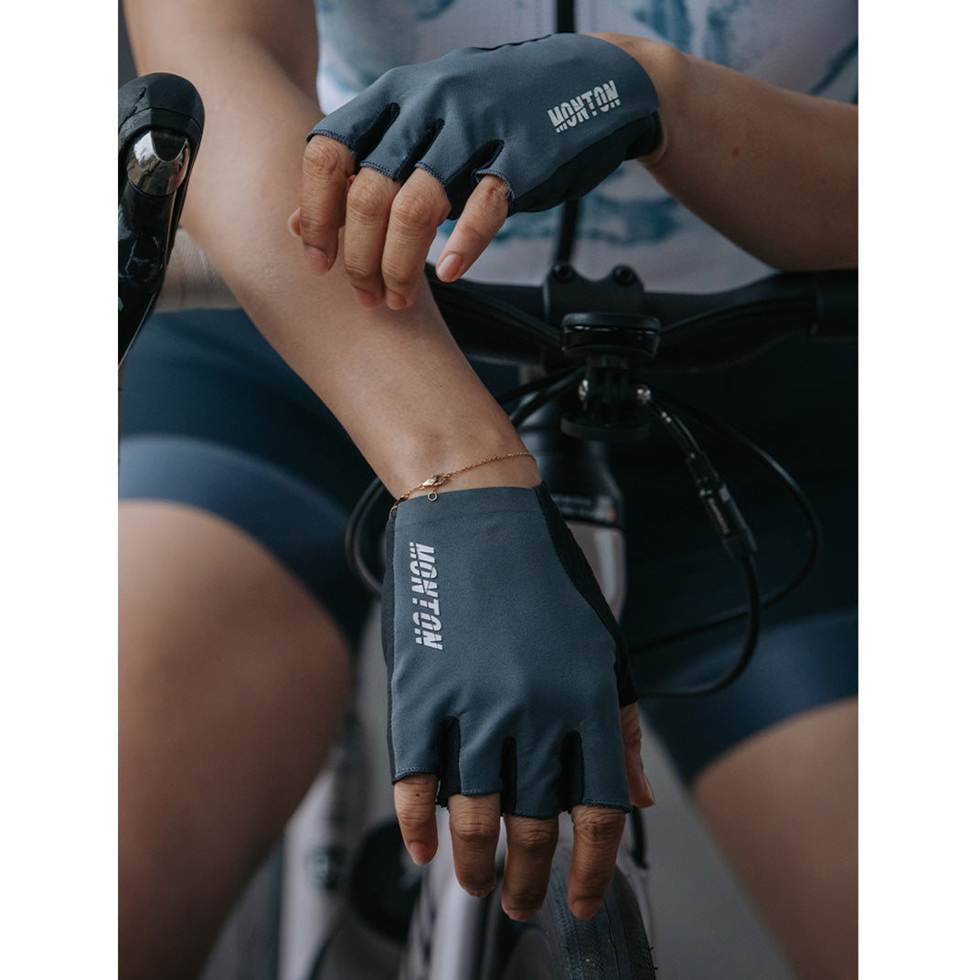 seamless cycling gloves for road gravel MTB riding