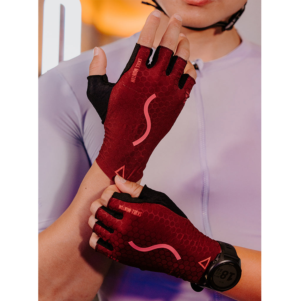 Impact-absorbing PORON XRD cycling gloves in red color