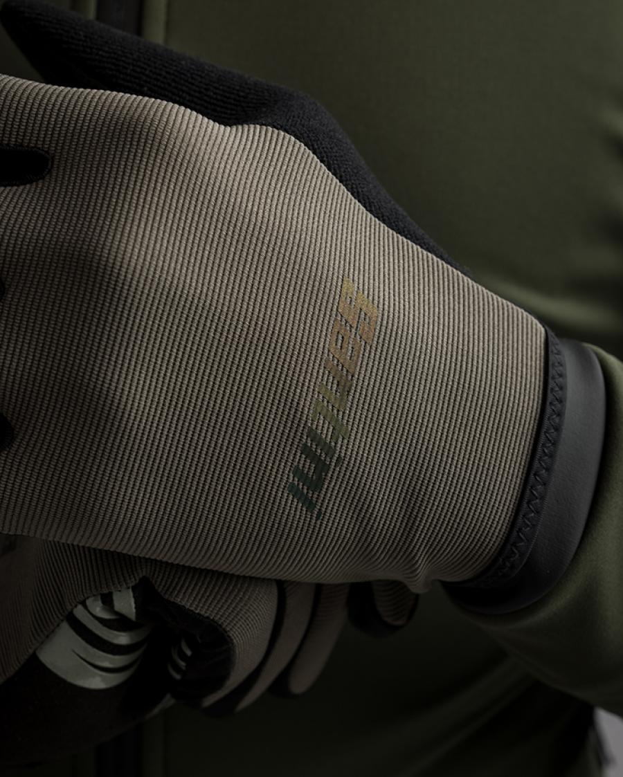 Santini grey MTB gloves with reflective logo and non-slip palm

