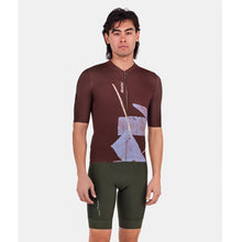 Close-up of the Polartec® Power Stretch fabric on the Santini Note jersey

