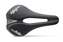 Selle Italia Novus Boost Evo Endurance TM Superflow saddle with Manganese rails
