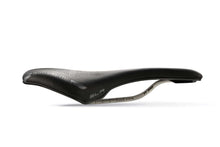 Top-down view of the SLR Boost Endurance saddle, highlighting the short nose and Light Gel Plus padding.