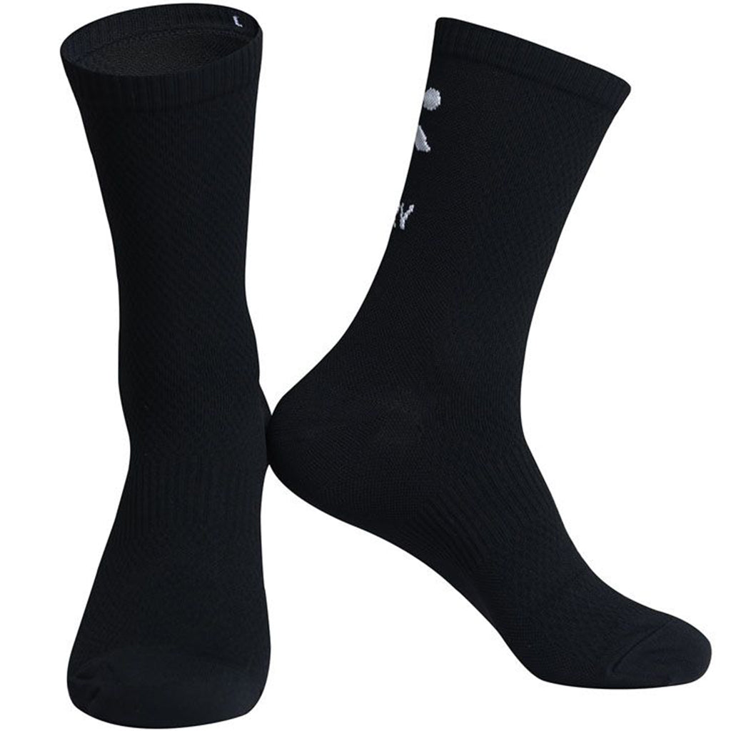 Skull Monton cycling socks with cooling performance