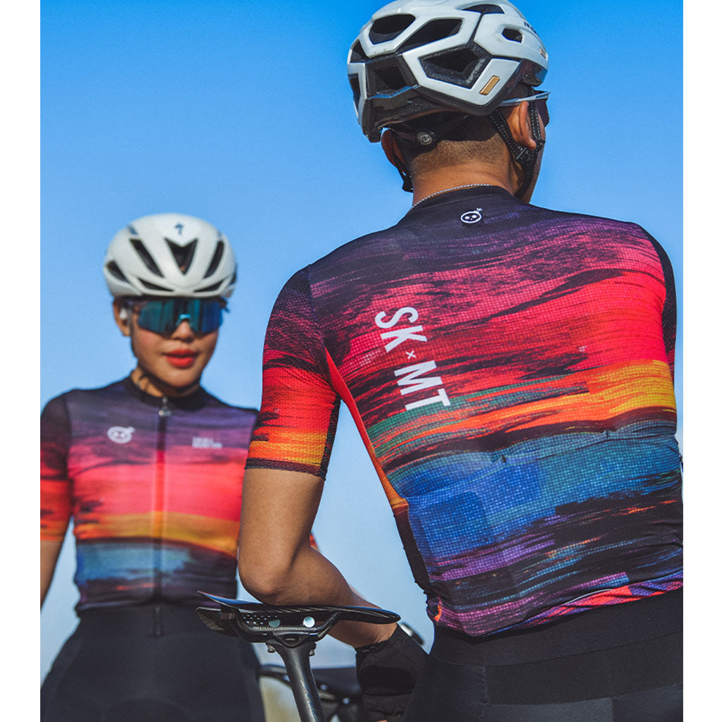 Monton Sunset training jersey with second-skin fit