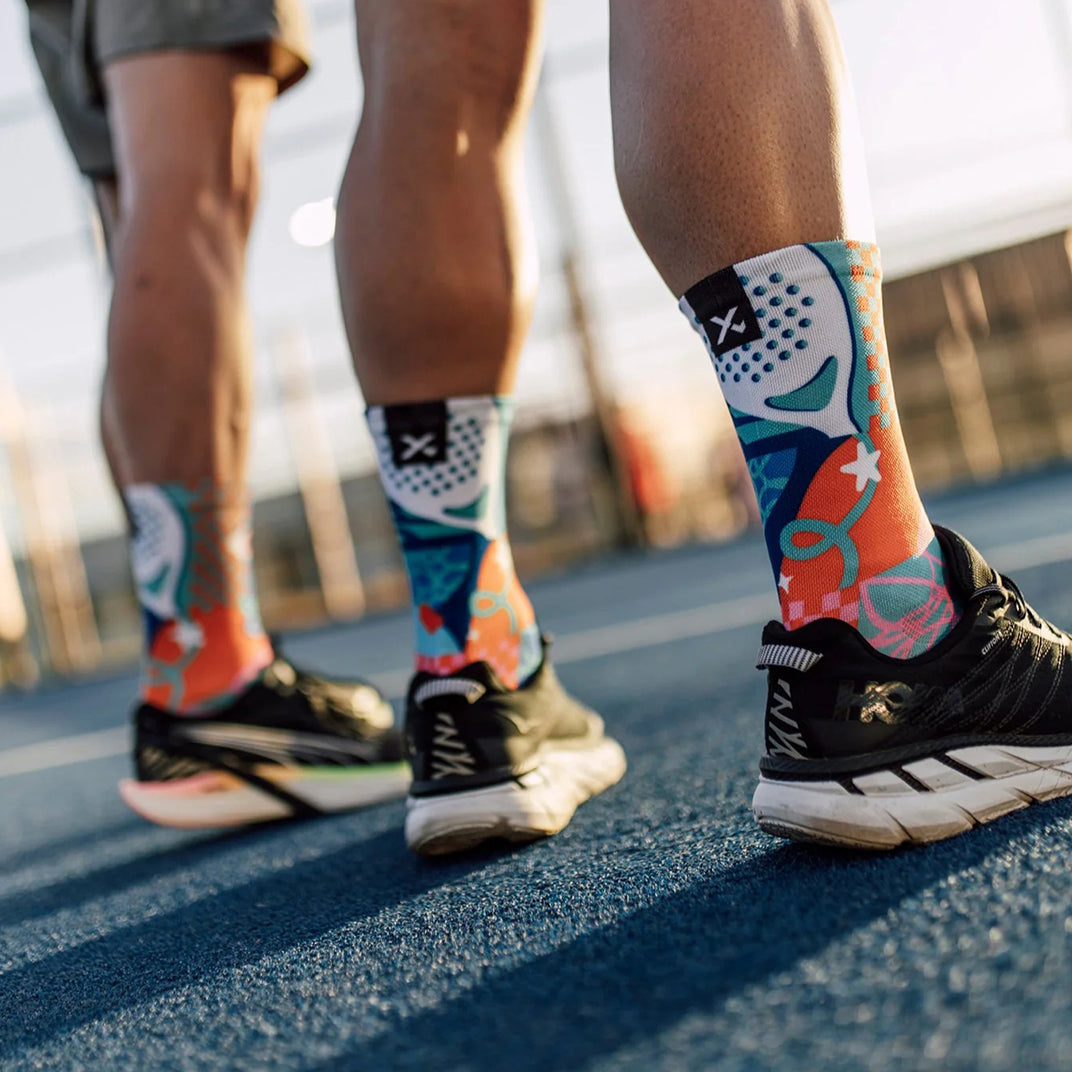 lightweight performance socks with seamless toe