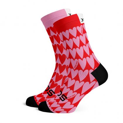 Lightweight sports crew socks with seamless toe