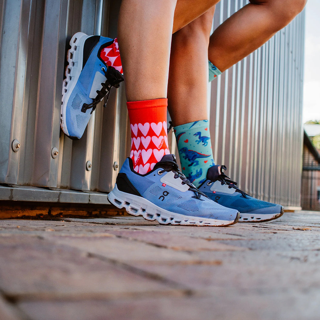 Sox Hearts casual crew socks with pink and red heart design