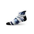 Performance tab socks with seamless toe and arch support
