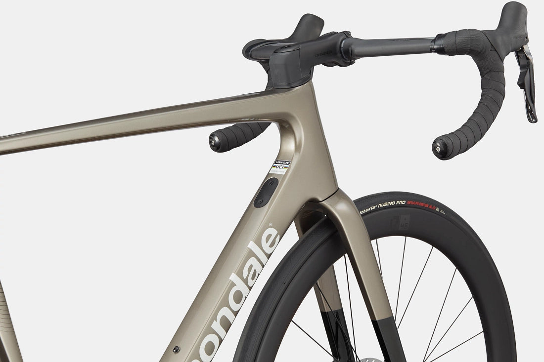 Cannondale SuperSix EVO 2 integrated cable routing frame