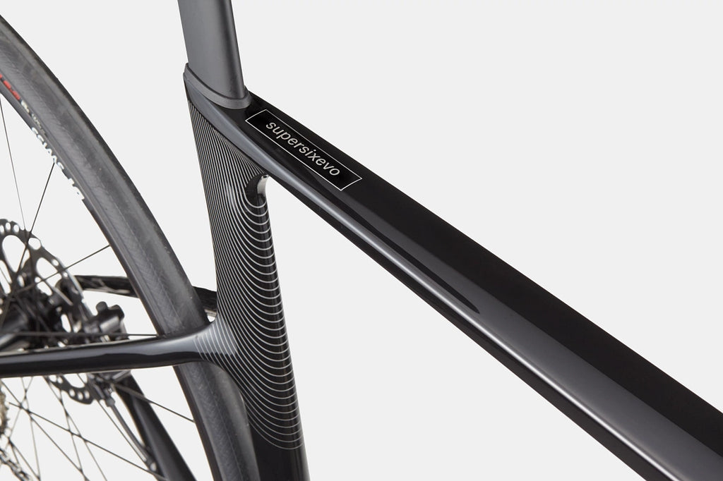 Cannondale SuperSix EVO 3 Shimano 105 Di2 12-speed drivetrain detail