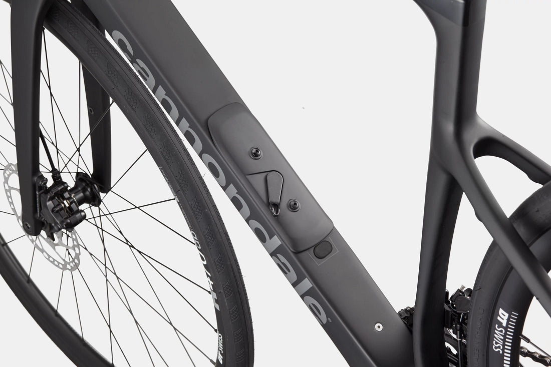 Cannondale Synapse Carbon 5 with Vittoria Zaffiro Pro V 32c tires