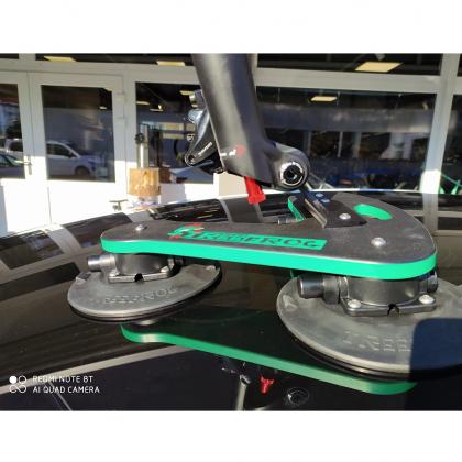 TreeFrog Pro 1 Plus supporting a full-size mountain bike – Secure, fork-mounted car bike rack.
