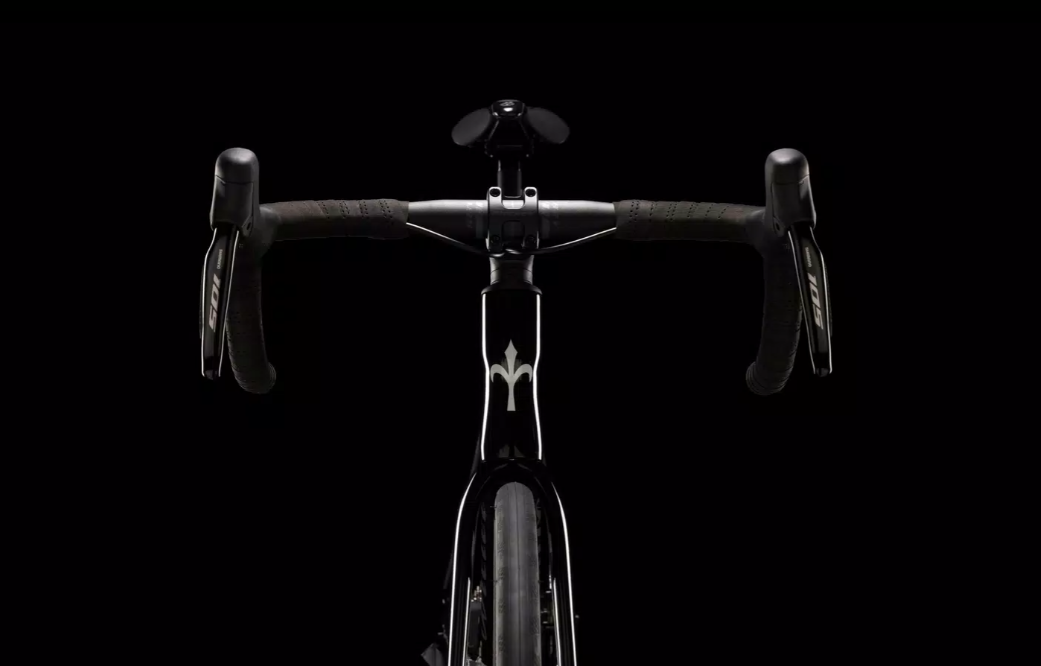  Wilier Garda Disc - a modern carbon frameset with integrated cables, shown in Black Grey.