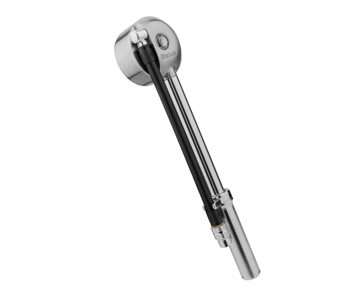 Close-up of the Birzman Salut Shock Pump's 1.6 inch pressure gauge.