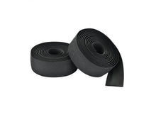 Close-up view of the anti-slip silicone pattern on the bar tape

