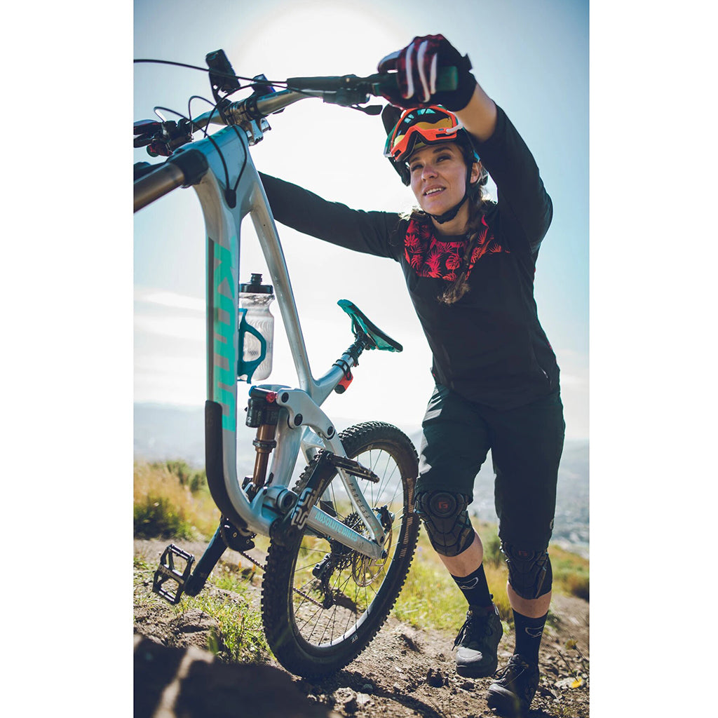 Shop Lezyne Flow SL Bottle Cage (Right)-Black Online in India | United By Cycling