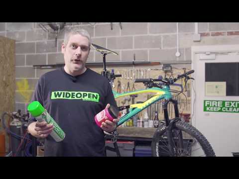 Juice Lubes Hand Juice - Beaded Hand Cleaner (500ml), designed for deep cleaning hands soiled with oil, dirt, and bike lubricants.