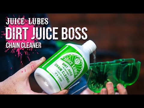 A 500ml bottle of Juice Lubes Dirt Juice Boss, an essential degreaser for thoroughly cleaning bicycle chains, cassettes, and derailleurs.