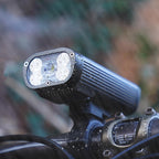 Ravemen PR2400 aluminum body with cooling fins, built for IPX8 waterproof durability.