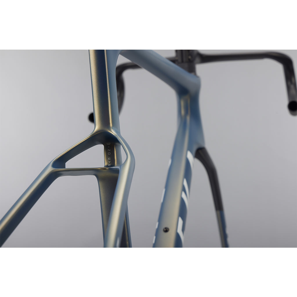 View 2 of the SEKA Spear frameset in twilight blue.