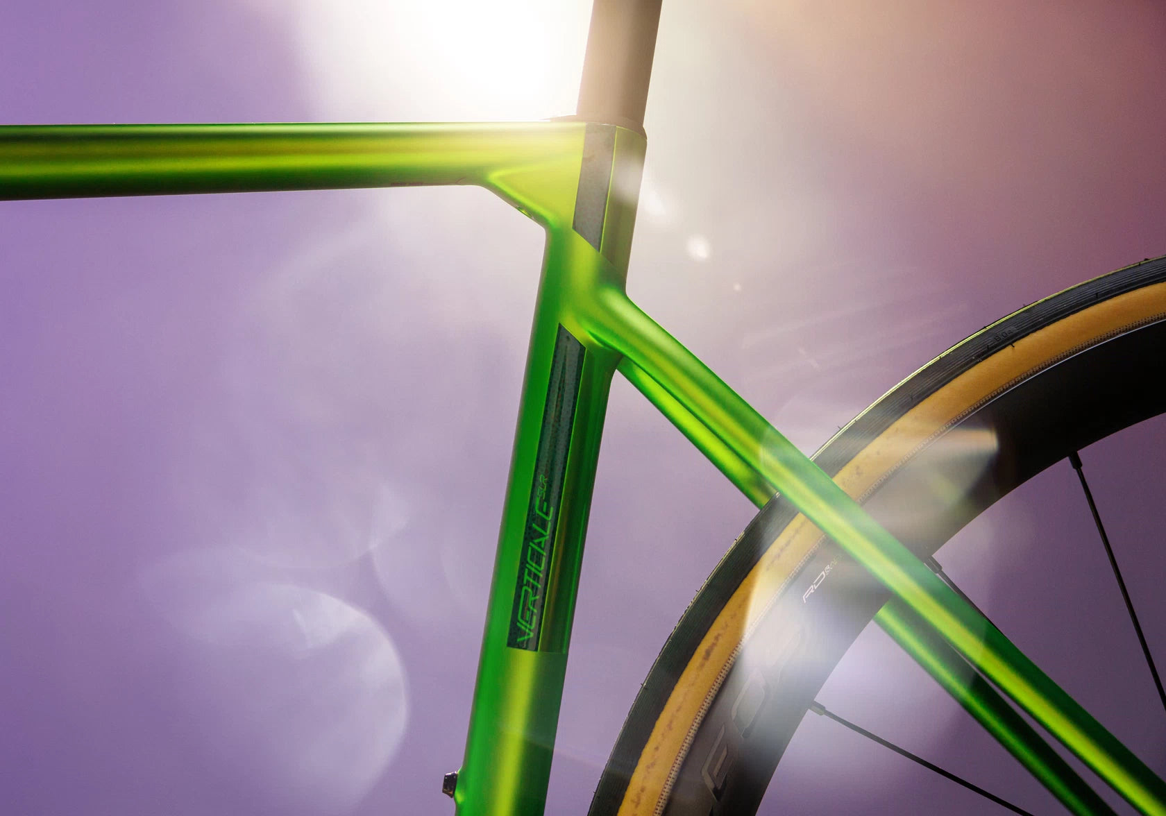 Wilier carbon fiber frameset for road bikes – Verticale SLR design with aerodynamic shaping and race-ready stiffness.

