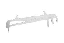 Birzman Chain Wear Indicator, a tool to quickly and accurately check the wear and stretch of a bike chain.

